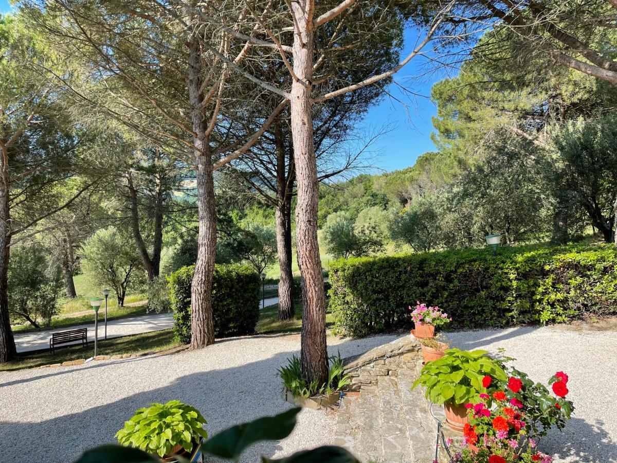 La Panoramica Gubbio - Maison De Charme - Casette E Appartamenti Self Catering Per Vacanze Meravigliose! Eksteriør billede