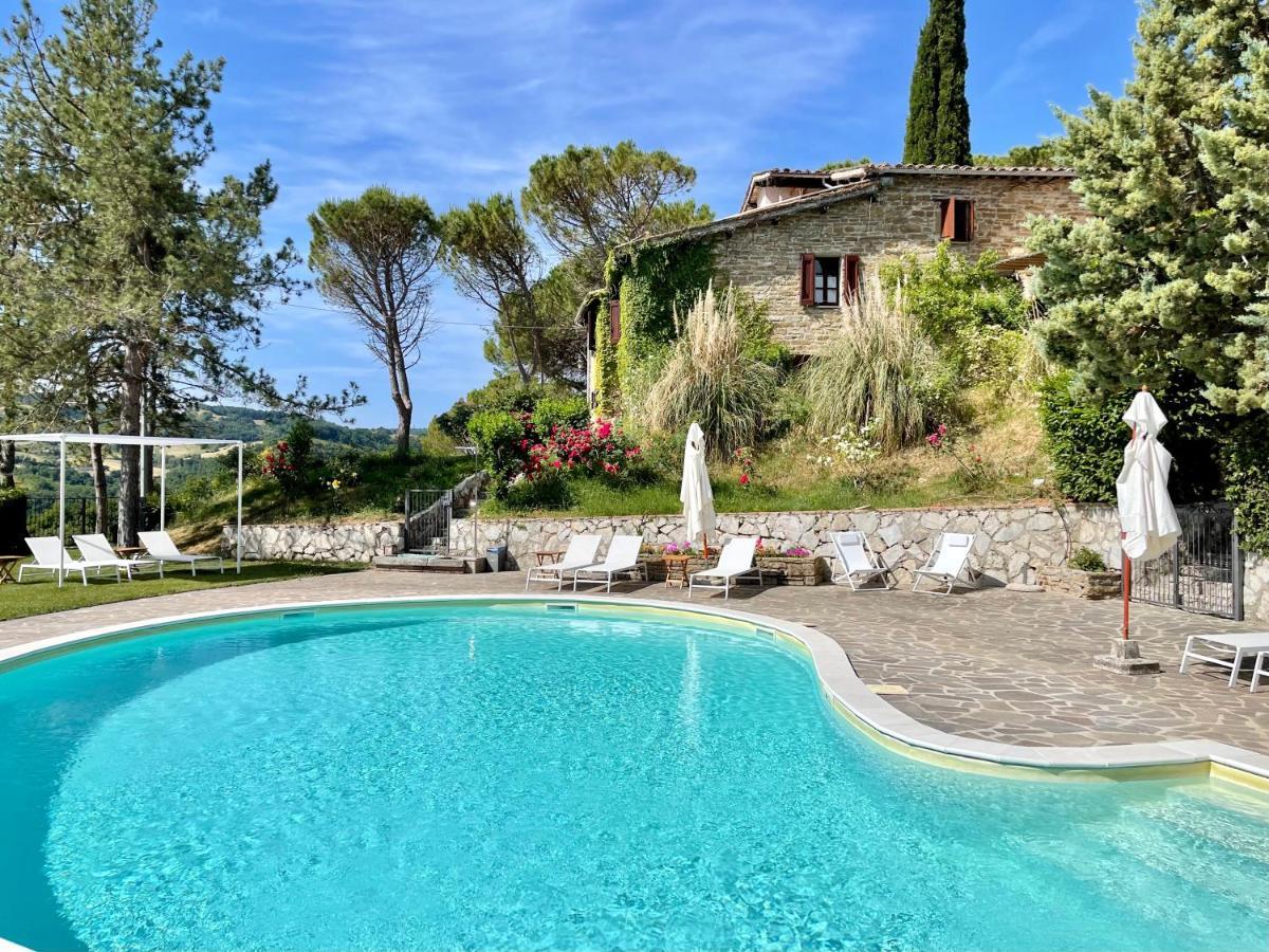 La Panoramica Gubbio - Maison De Charme - Casette E Appartamenti Self Catering Per Vacanze Meravigliose! Eksteriør billede
