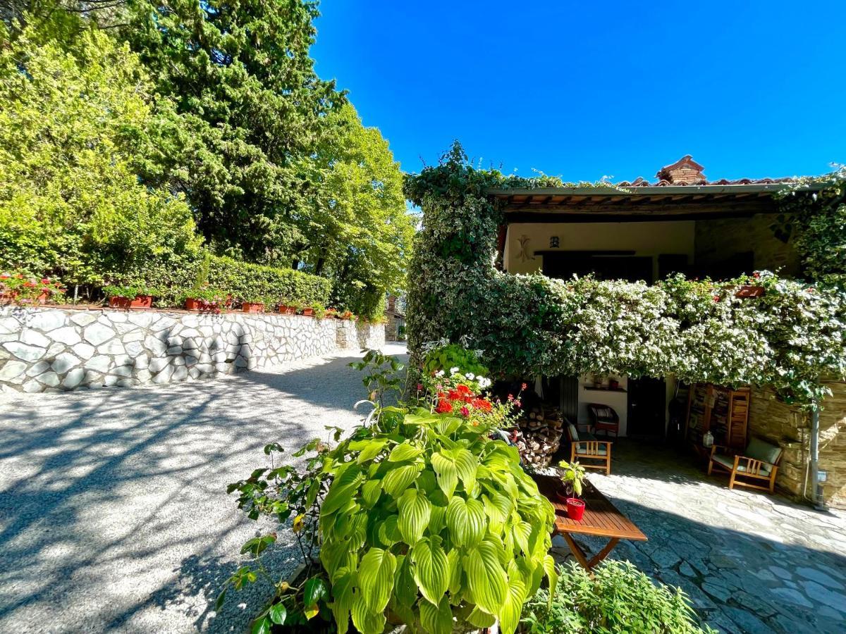 La Panoramica Gubbio - Maison De Charme - Casette E Appartamenti Self Catering Per Vacanze Meravigliose! Eksteriør billede