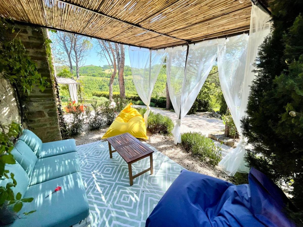 La Panoramica Gubbio - Maison De Charme - Casette E Appartamenti Self Catering Per Vacanze Meravigliose! Eksteriør billede