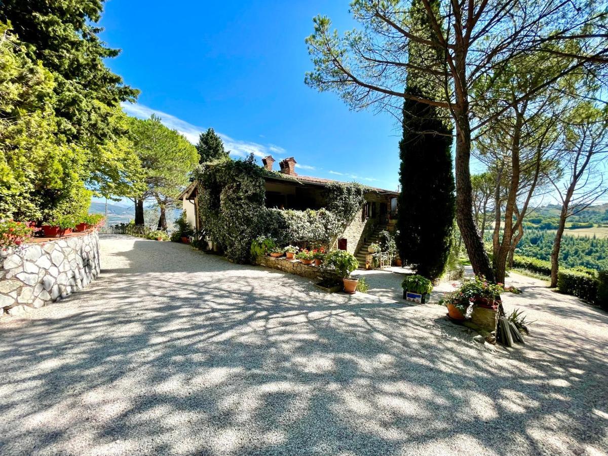 La Panoramica Gubbio - Maison De Charme - Casette E Appartamenti Self Catering Per Vacanze Meravigliose! Eksteriør billede