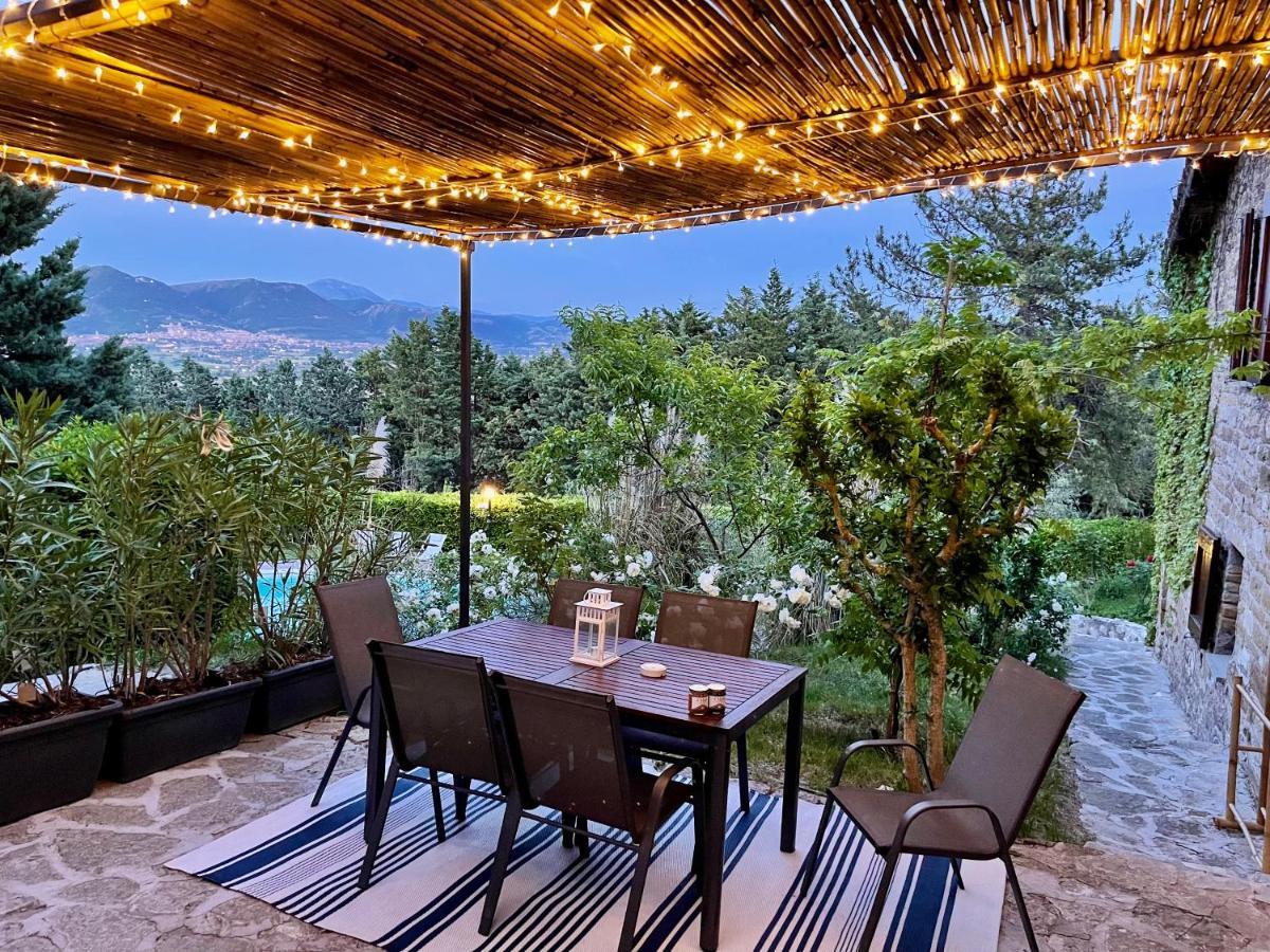 La Panoramica Gubbio - Maison De Charme - Casette E Appartamenti Self Catering Per Vacanze Meravigliose! Eksteriør billede